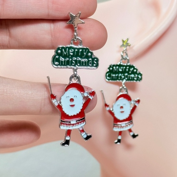 ⚜️❤️‍🔥 Cute Christmas Earrings 🎅🏻 - Picture 5 of 7